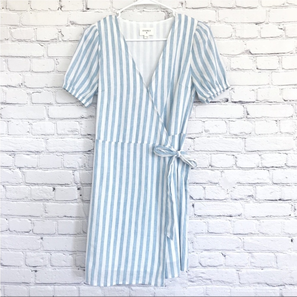 Everly Dress Blue White Stripe Short Sleeve Size Small